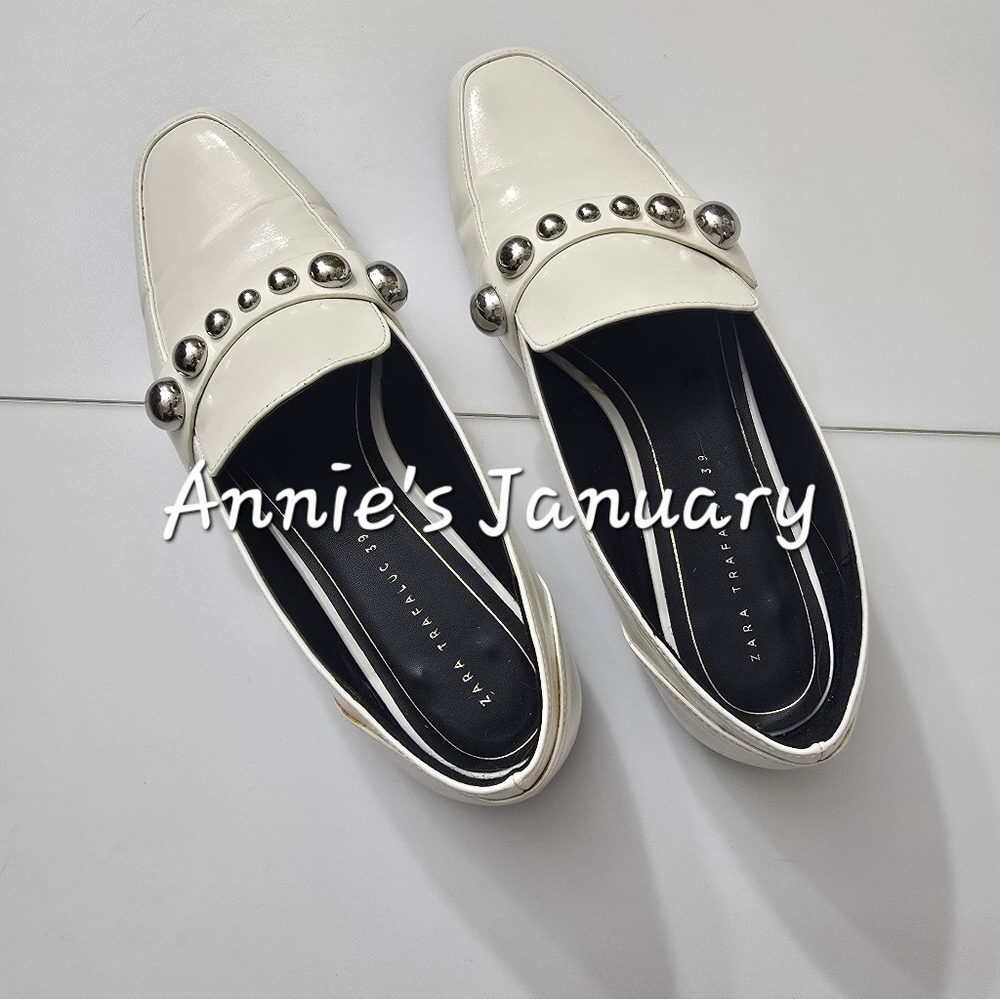ZARA Women's Pre-owned Moccasin with Detailed Vamp(White, US 8/EUR 39)